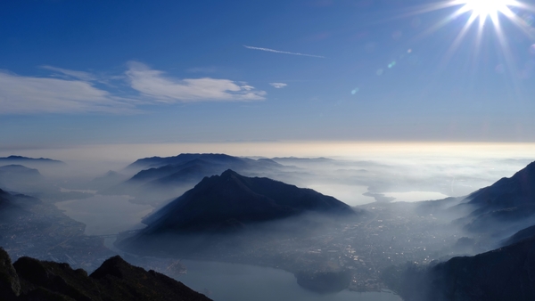 Nebbia sul lago di Como