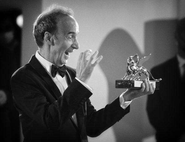 La felicità di Roberto Benigni per il Leone d'oro alla Carriera